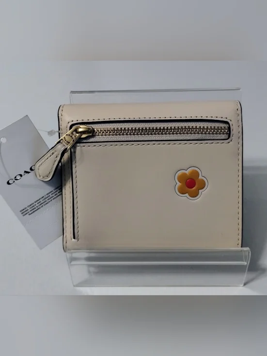 Coach Wallet Star Print NWT - Picture 4 of 10